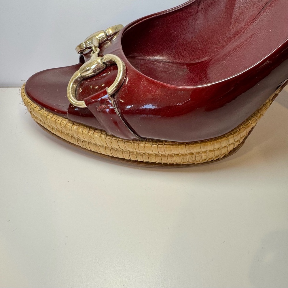 Gucci Burgundy Patent Leather Sandal W Bamboo Platform & Horsebit Accent Sz 8.5 - Picture 9 of 15